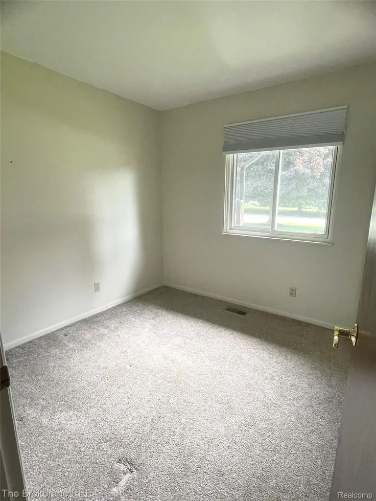 2267 Sandpiper Drive Oregon Township MI 48446