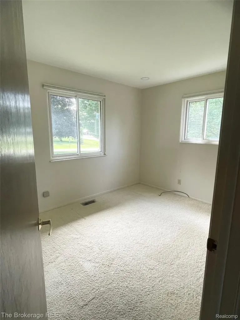 2267 Sandpiper Drive Oregon Township MI 48446