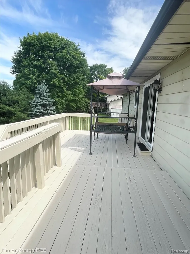 2267 Sandpiper Drive Oregon Township MI 48446