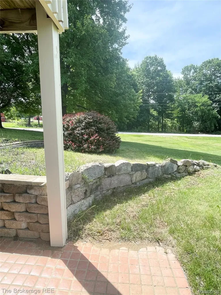 2267 Sandpiper Drive Oregon Township MI 48446