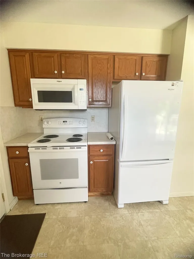 2267 Sandpiper Drive Oregon Township MI 48446