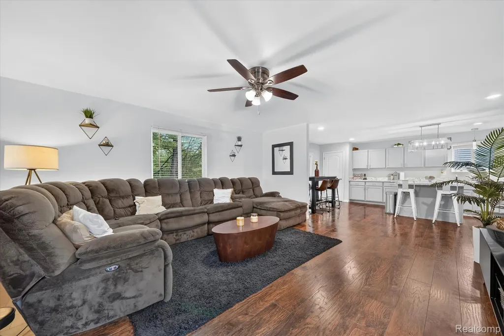 5382 Rural Terrace Court Waterford Charter Township MI 48329