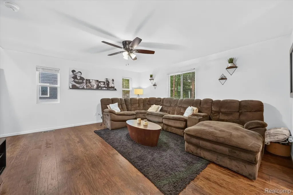 5382 Rural Terrace Court Waterford Charter Township MI 48329
