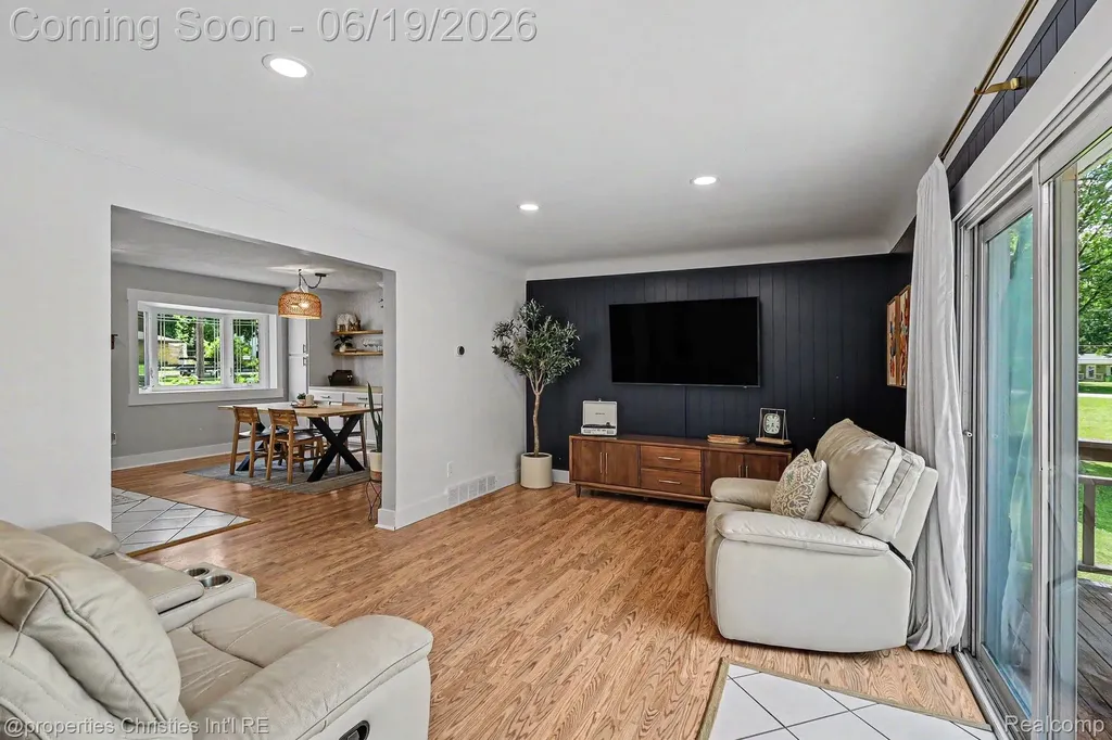 9567 Susin Lane Springfield Charter Township MI 48348