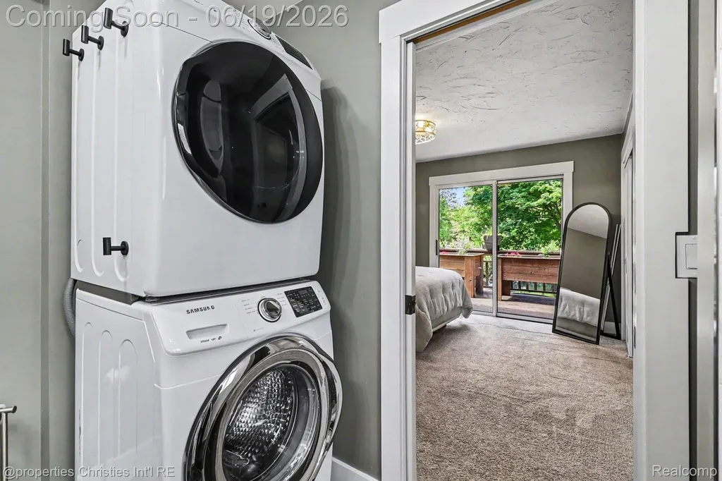 9567 Susin Lane Springfield Charter Township MI 48348