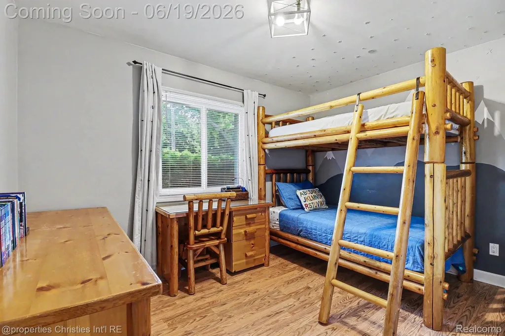 9567 Susin Lane Springfield Charter Township MI 48348