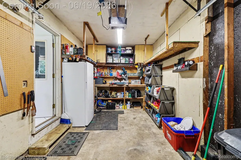 9567 Susin Lane Springfield Charter Township MI 48348