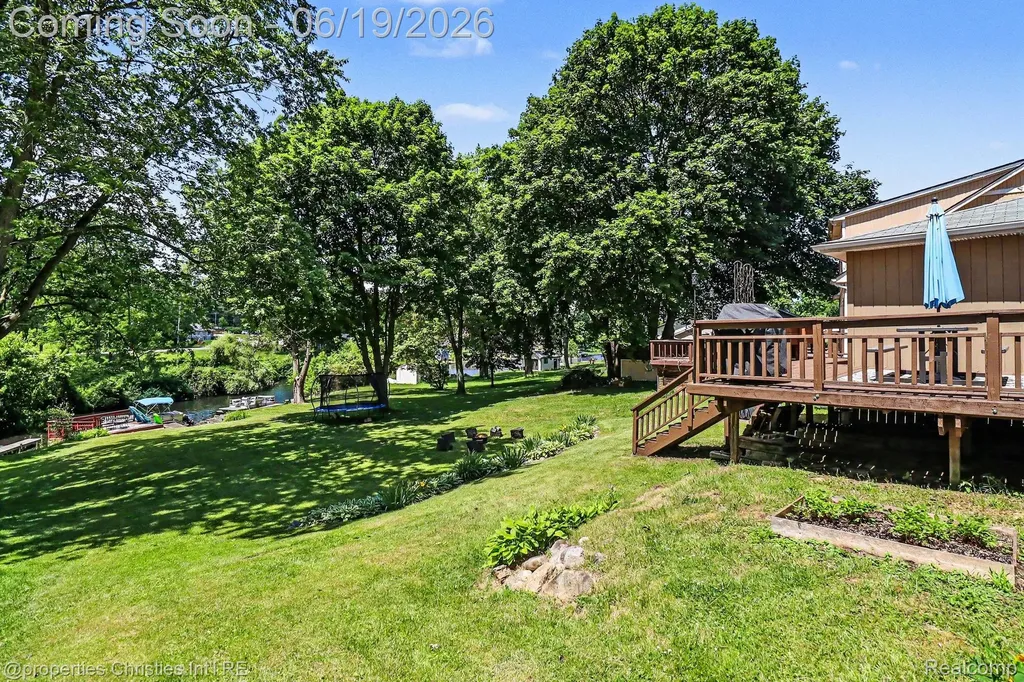 9567 Susin Lane Springfield Charter Township MI 48348
