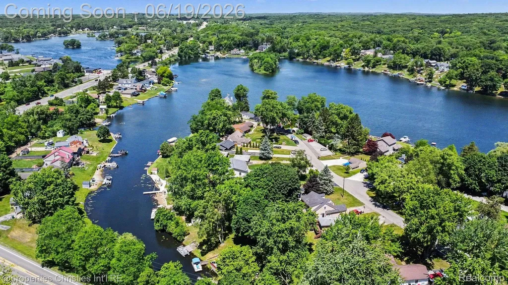 9567 Susin Lane Springfield Charter Township MI 48348