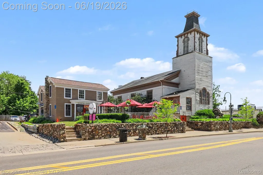 9567 Susin Lane Springfield Charter Township MI 48348