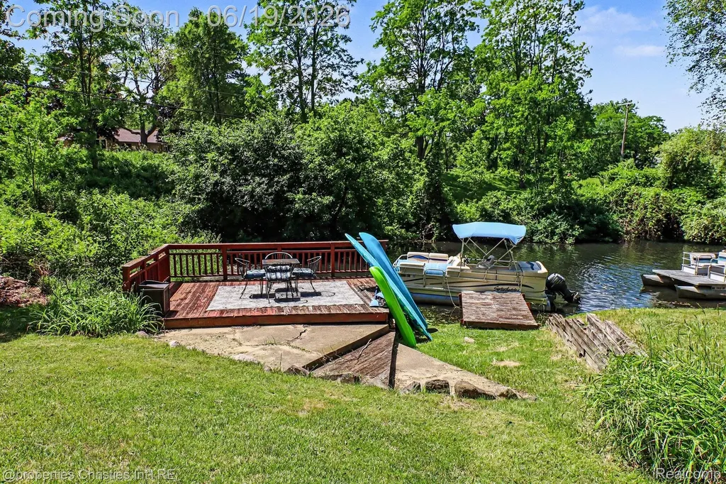 9567 Susin Lane Springfield Charter Township MI 48348