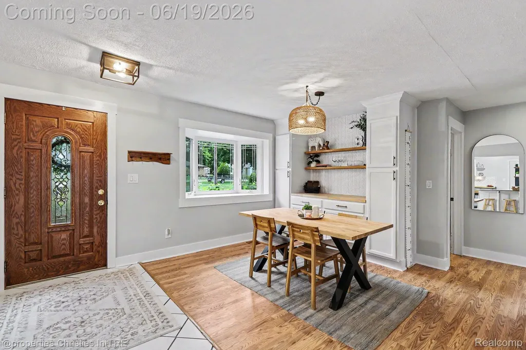9567 Susin Lane Springfield Charter Township MI 48348
