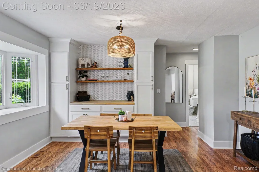 9567 Susin Lane Springfield Charter Township MI 48348
