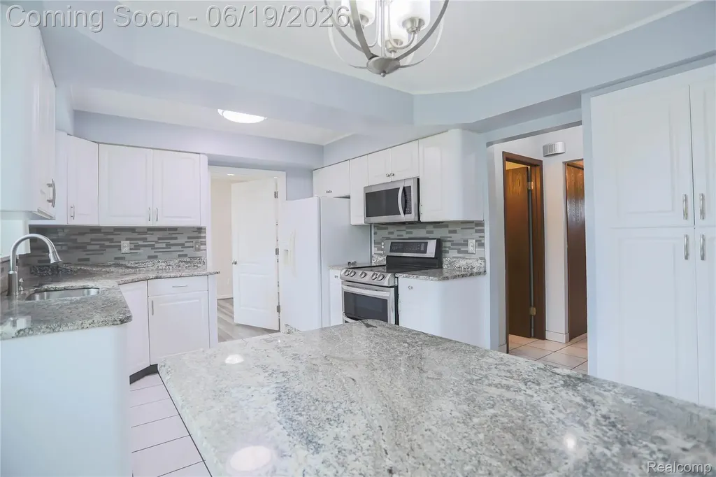 4788 Bloomfield Drive Sterling Heights City MI 48310