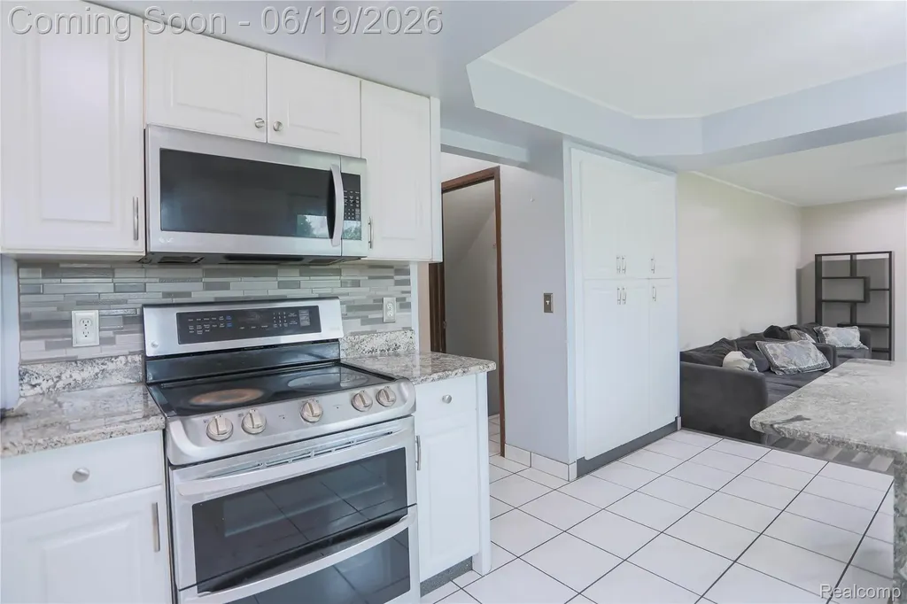 4788 Bloomfield Drive Sterling Heights City MI 48310