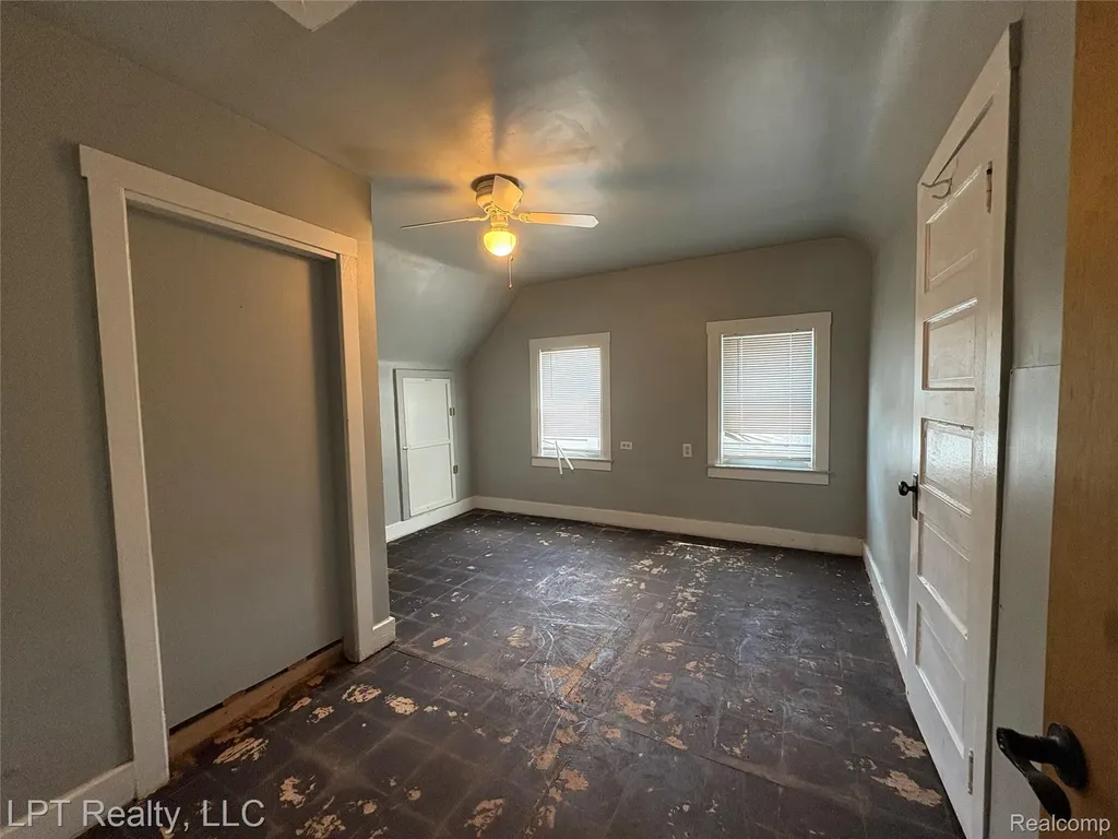 453 Spruce Street Wyandotte City MI 48192