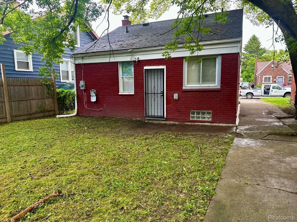 18445 Alcoy Street Detroit City MI 48205