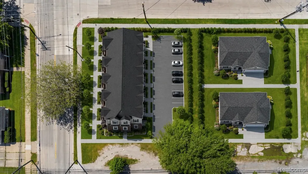 61 Floral Avenue Mt. Clemens City MI 48043