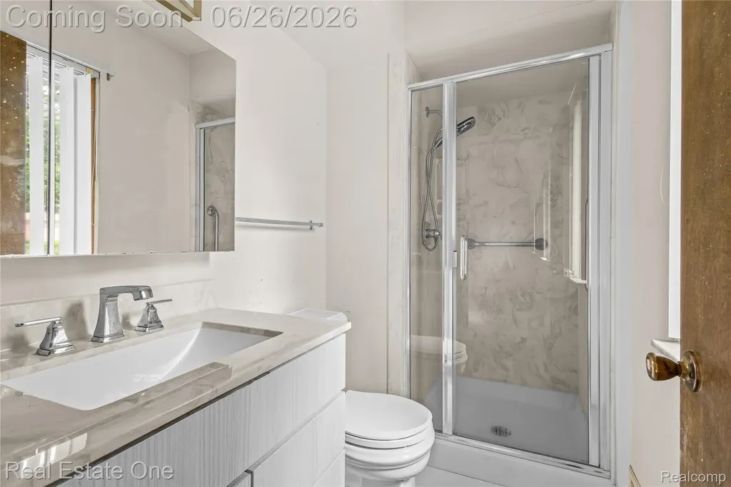 1949 Pelican Court Troy City MI 48084