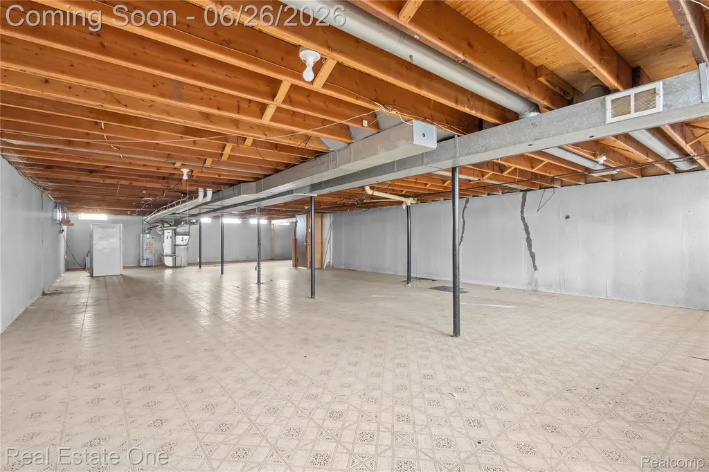 1949 Pelican Court Troy City MI 48084