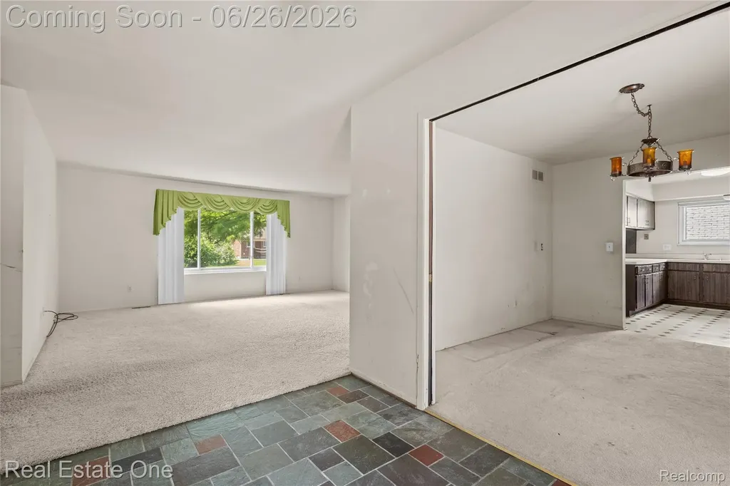 1949 Pelican Court Troy City MI 48084