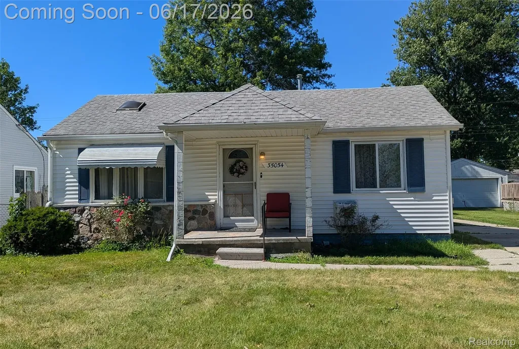 35054 Glen Street Westland City MI 48186
