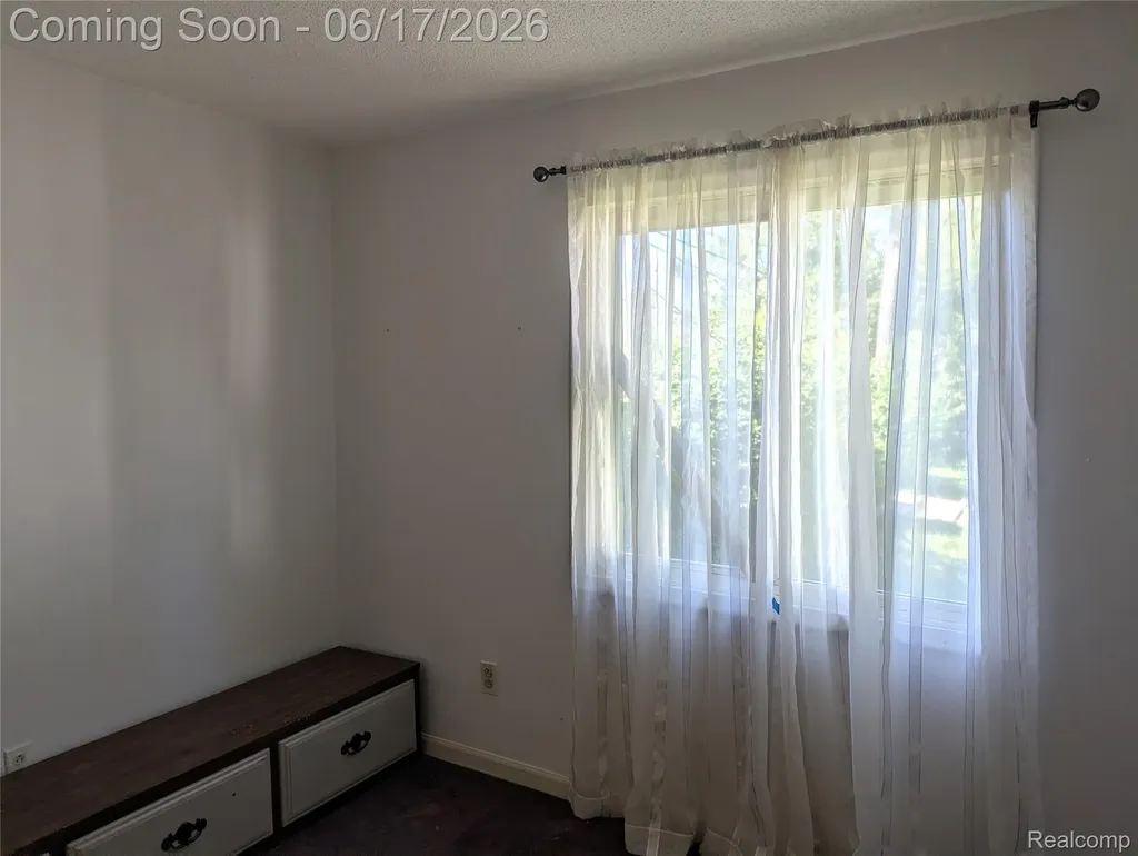 35054 Glen Street Westland City MI 48186