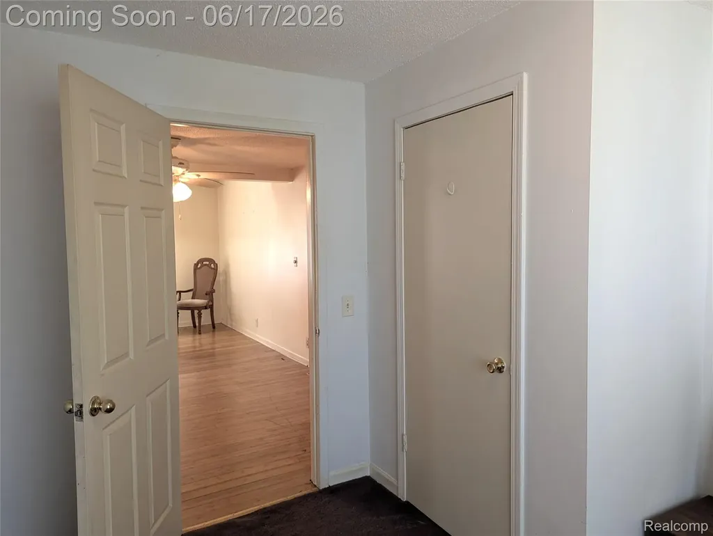 35054 Glen Street Westland City MI 48186