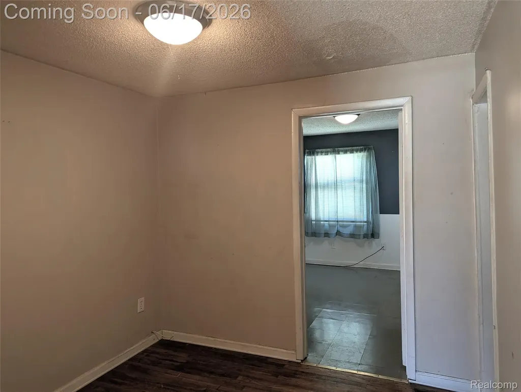 35054 Glen Street Westland City MI 48186
