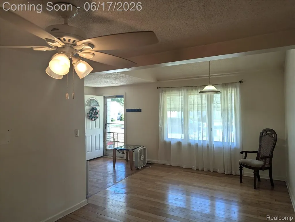 35054 Glen Street Westland City MI 48186
