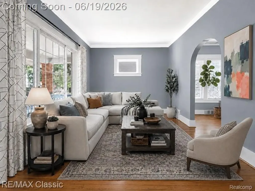 561 W Saratoga Street Ferndale City MI 48220