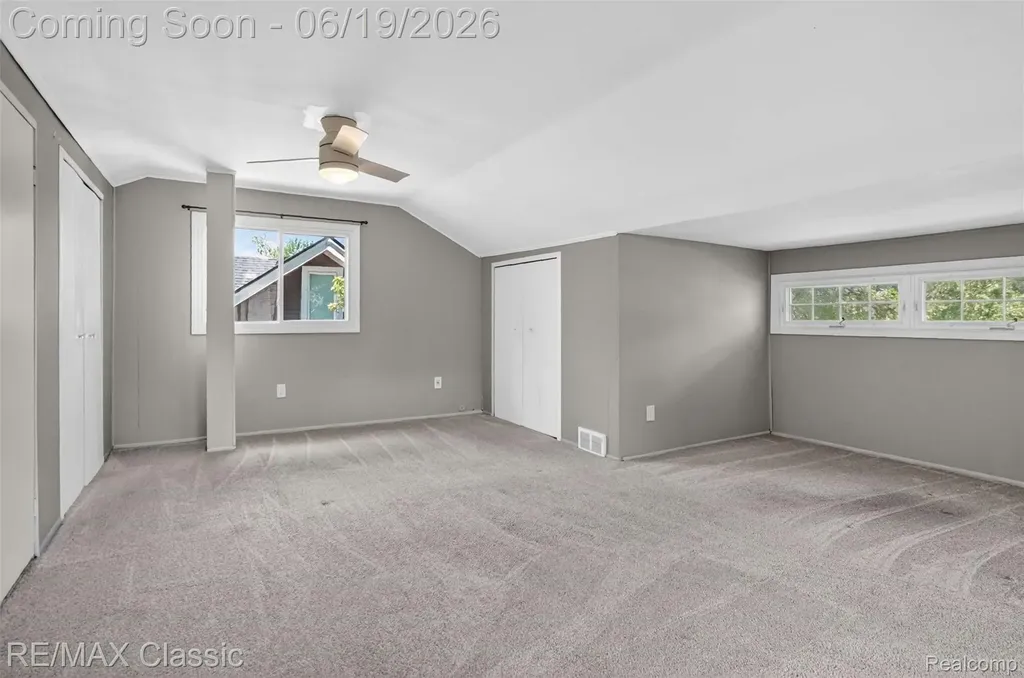561 W Saratoga Street Ferndale City MI 48220