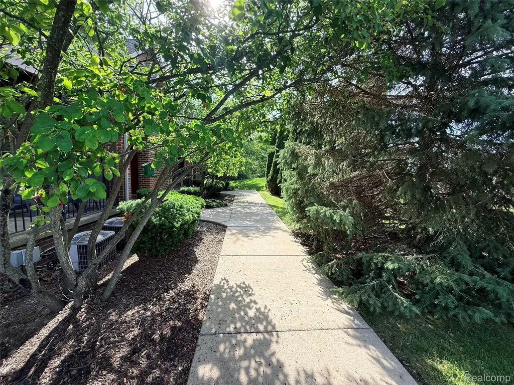 2916 Signature Boulevard Ann Arbor City MI 48103