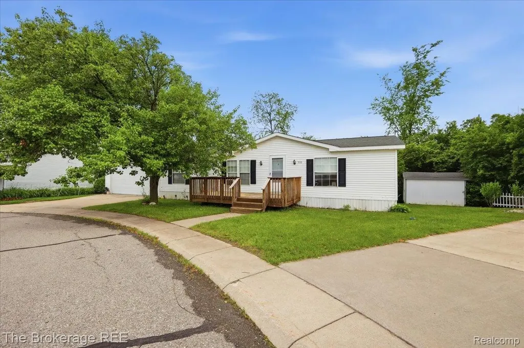 2500 Mann Lot 332 Road Independence Charter Township MI 48346