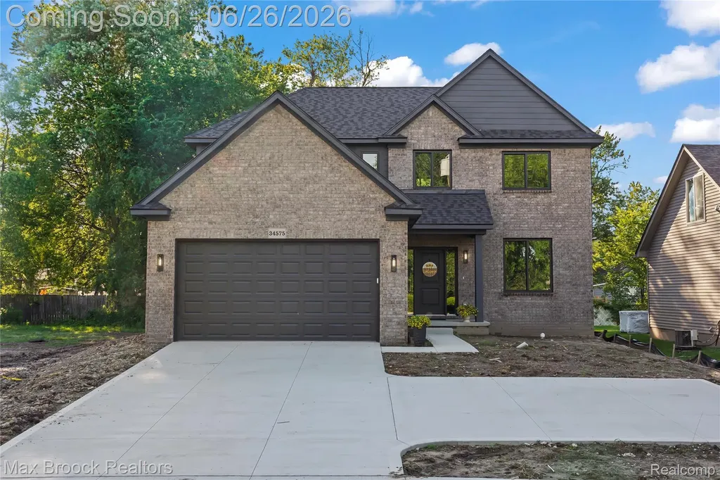 34575 Jefferson Avenue Harrison Charter Township MI 48045