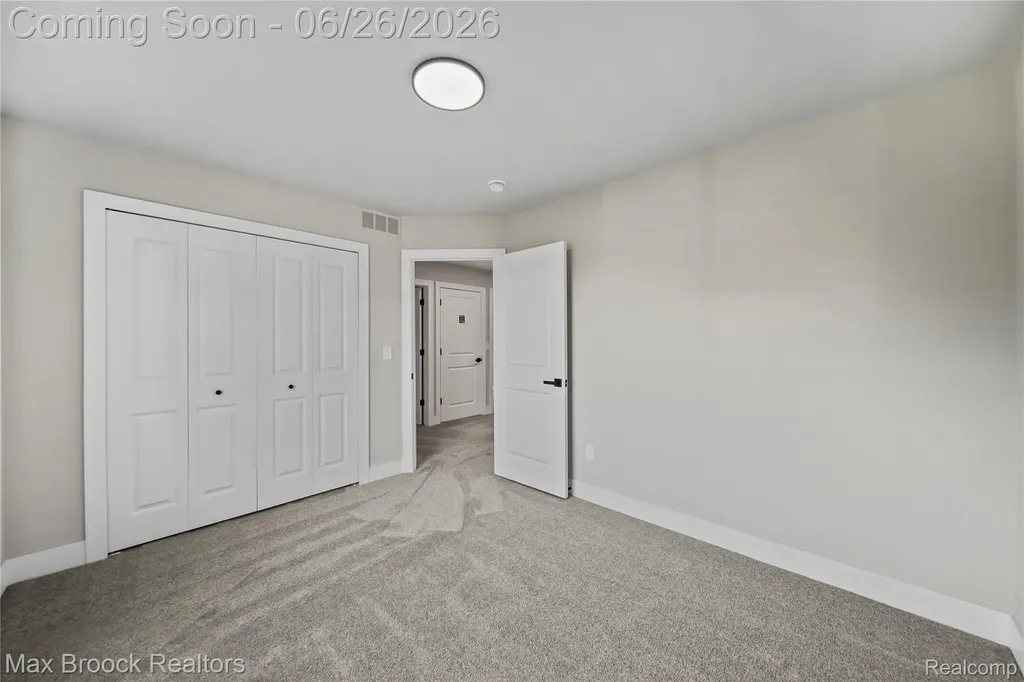 34575 Jefferson Avenue Harrison Charter Township MI 48045
