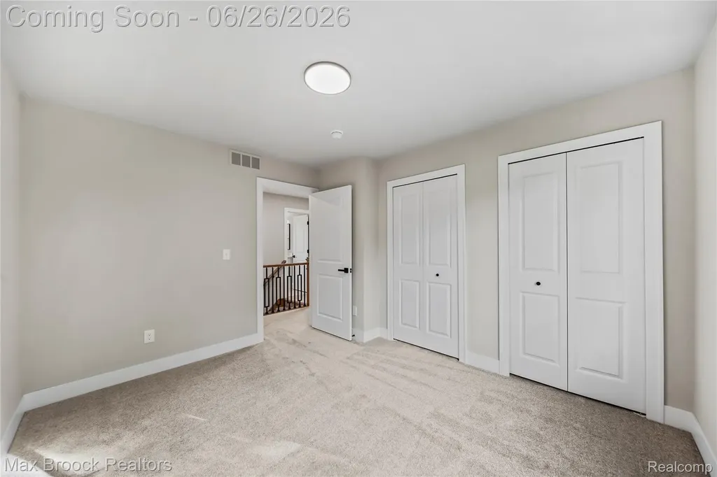 34575 Jefferson Avenue Harrison Charter Township MI 48045