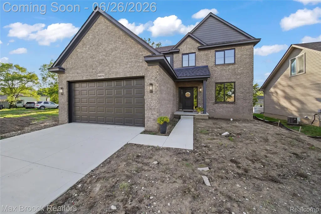 34575 Jefferson Avenue Harrison Charter Township MI 48045