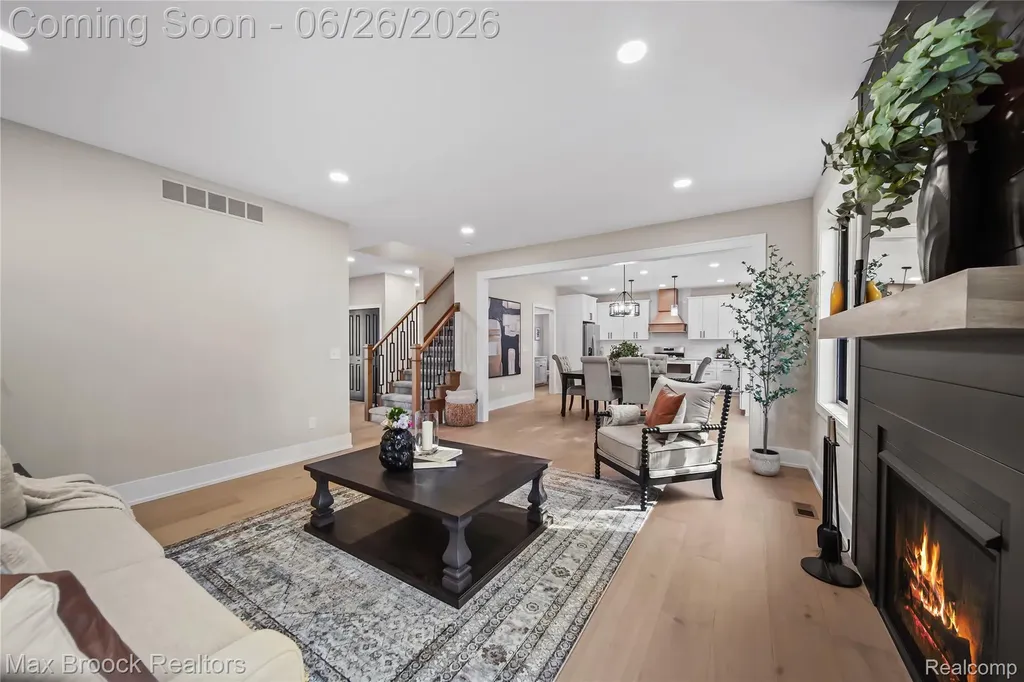 34575 Jefferson Avenue Harrison Charter Township MI 48045