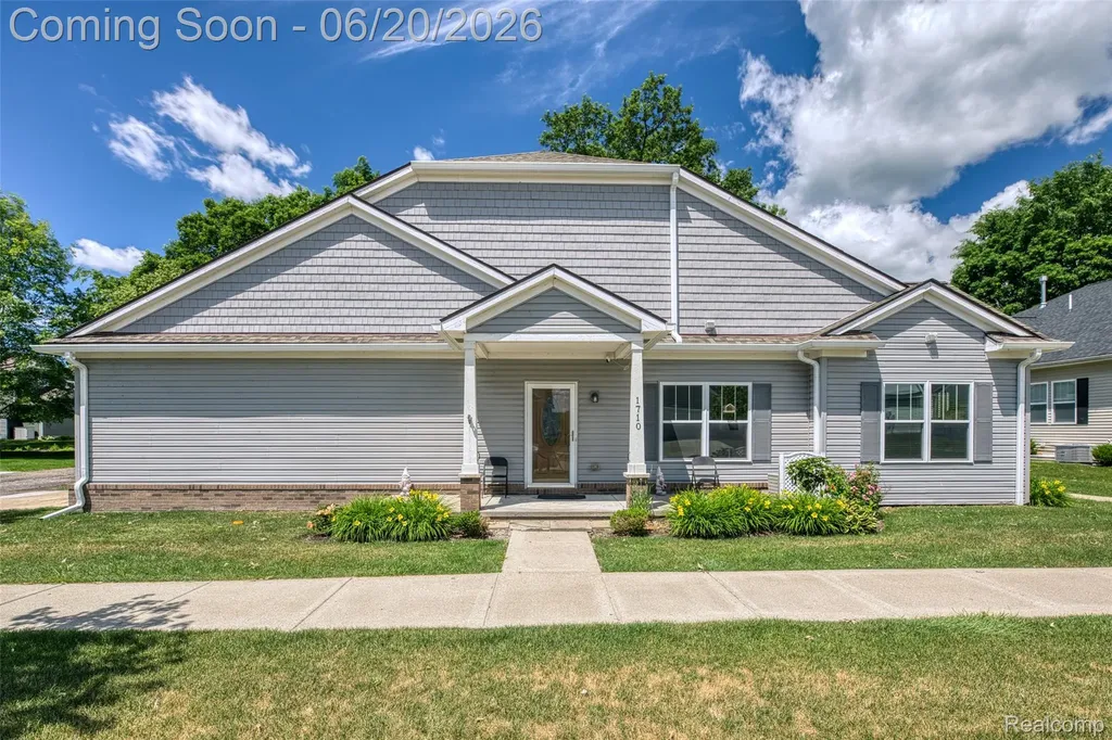 1710 Carlisle Street Howell City MI 48855
