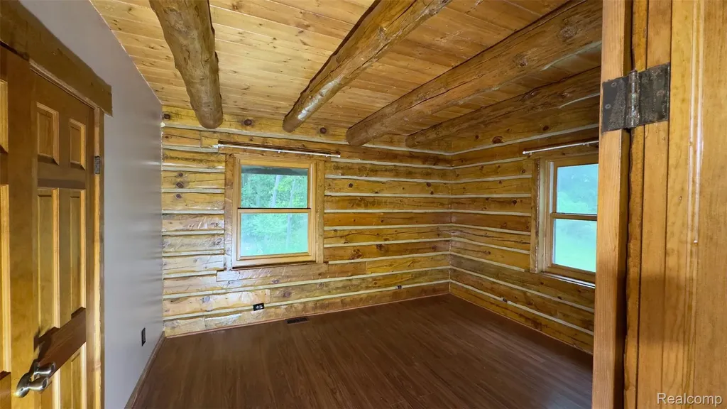 2608 E Sutton Road Metamora Township MI 48455