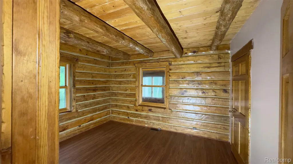 2608 E Sutton Road Metamora Township MI 48455