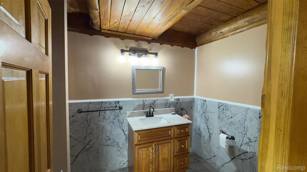 2608 E Sutton Road Metamora Township MI 48455