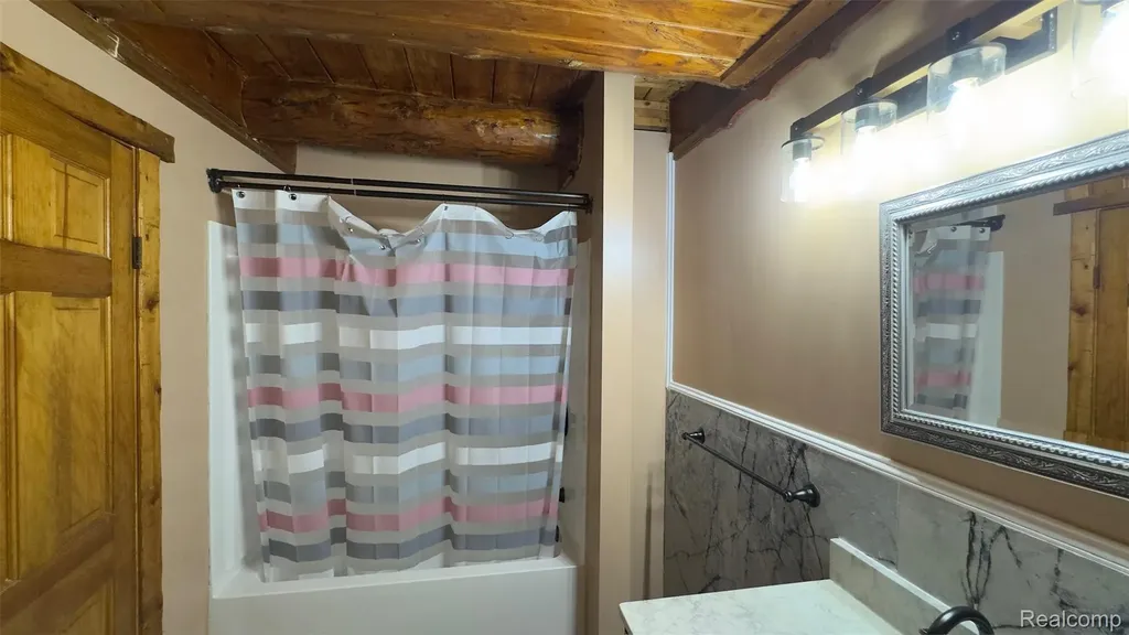 2608 E Sutton Road Metamora Township MI 48455