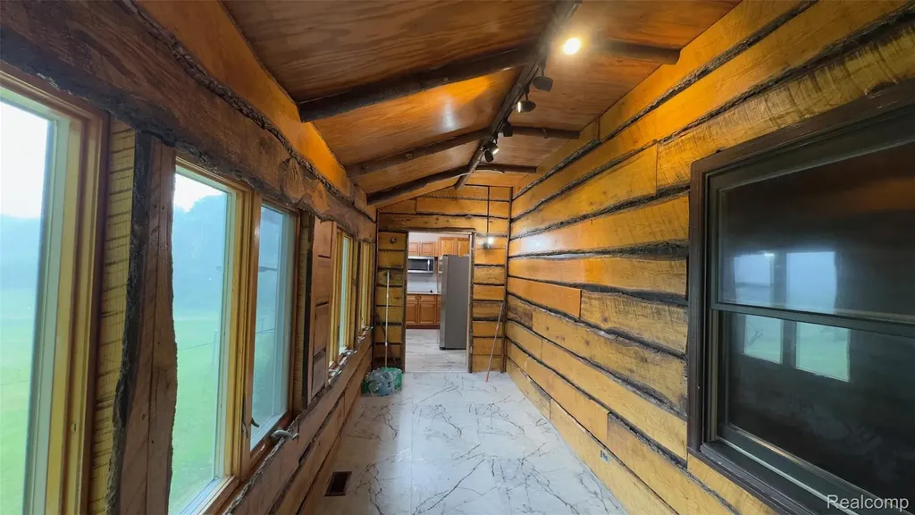 2608 E Sutton Road Metamora Township MI 48455