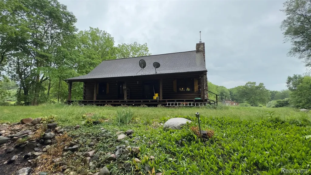2608 E Sutton Road Metamora Township MI 48455