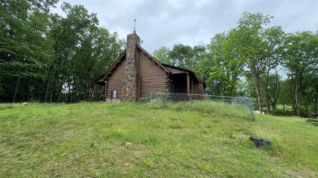 2608 E Sutton Road Metamora Township MI 48455