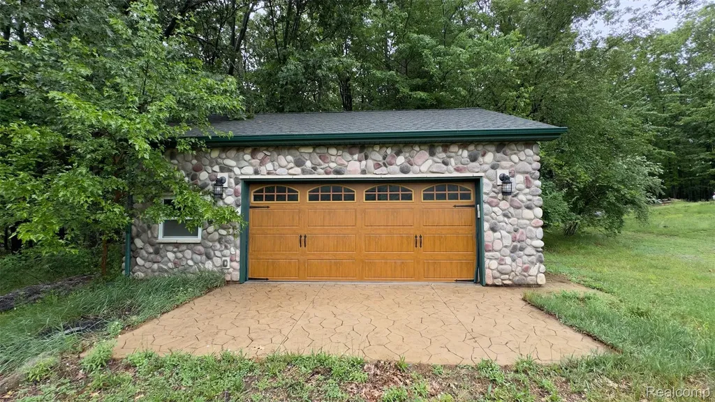 2608 E Sutton Road Metamora Township MI 48455