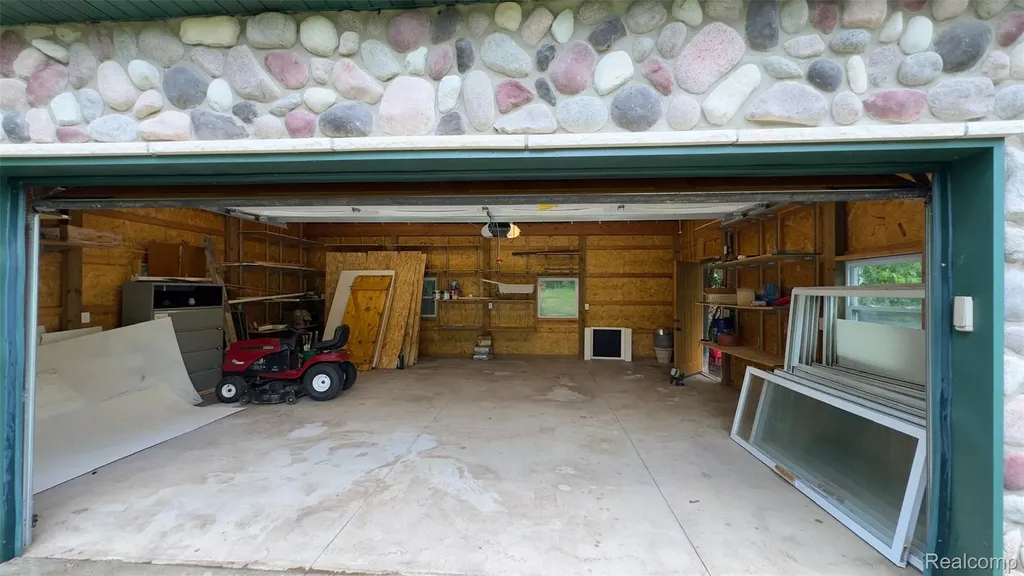 2608 E Sutton Road Metamora Township MI 48455