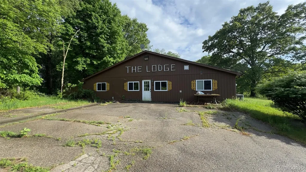 2608 E Sutton Road Metamora Township MI 48455